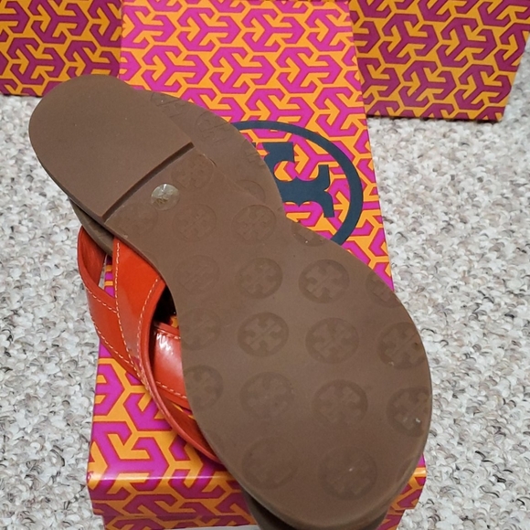 Tory Burch sandal - Picture 3 of 3